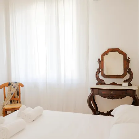 Casa Ari - Bright And Spacious Flat With Terrace * Florenz