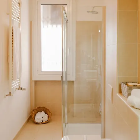 Casa Ari - Bright And Spacious Flat With Terrace * Florenz