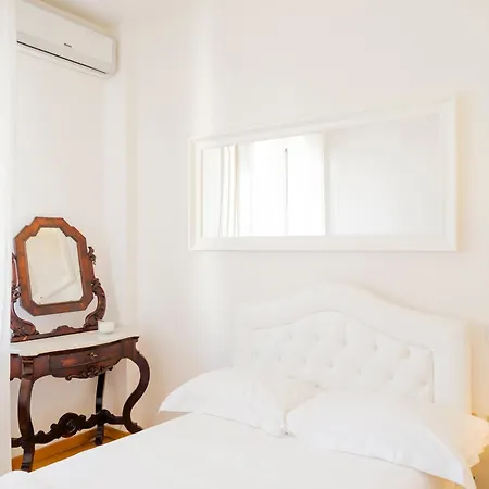 Casa Ari - Bright And Spacious Flat With Terrace Florenz