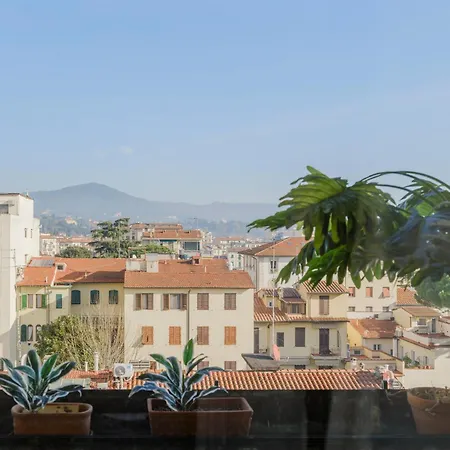 Casa Ari - Bright And Spacious Flat With Terrace Апартаменты *