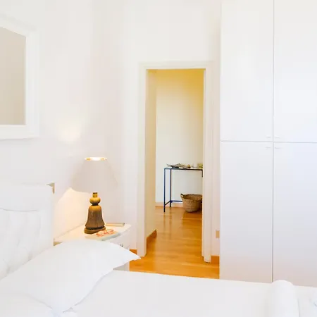 Casa Ari - Bright And Spacious Flat With Terrace Апартаменты Флоренция