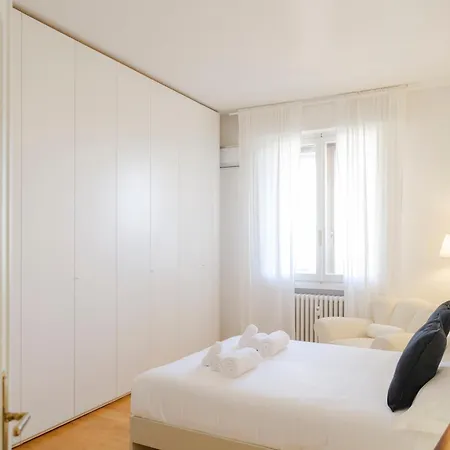 Casa Ari - Bright And Spacious Flat With Terrace * Флоренция