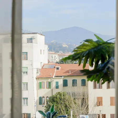 Апартаменты Casa Ari - Bright And Spacious Flat With Terrace