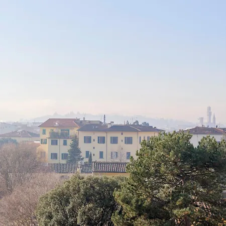 Casa Ari - Bright And Spacious Flat With Terrace * Флоренция